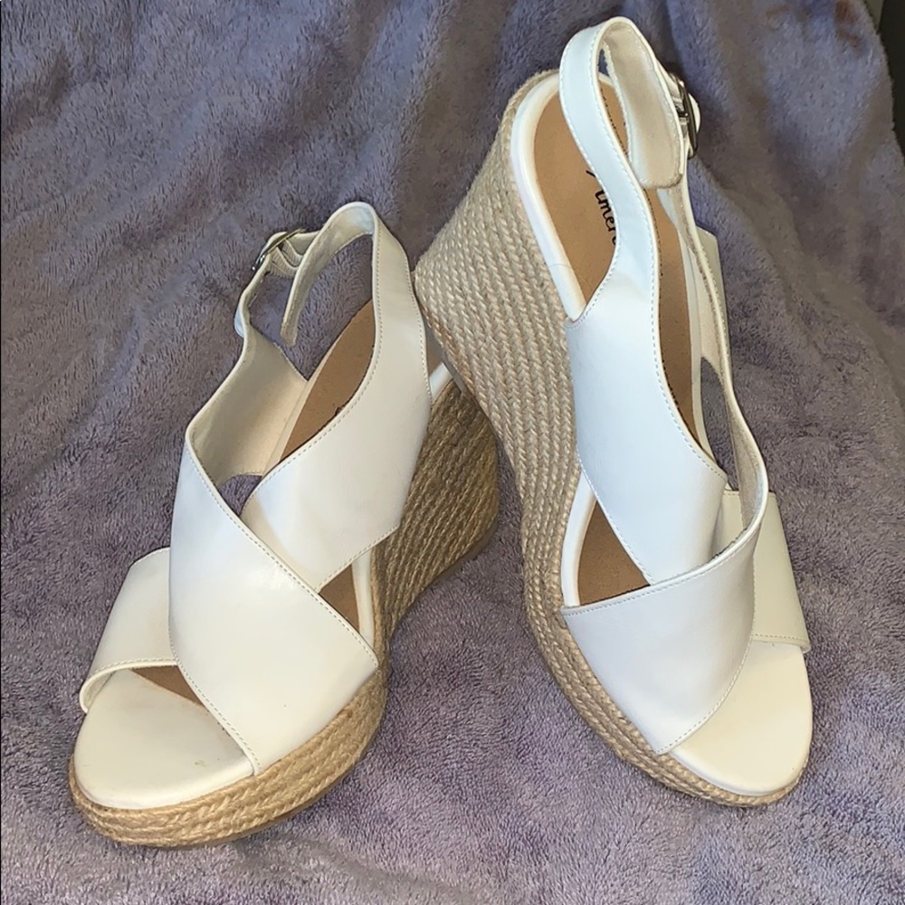 American Eagle Wedges